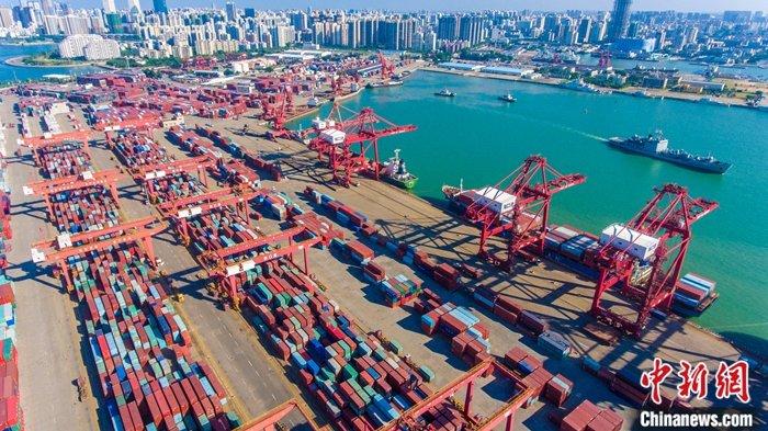 資料圖：航拍海口秀英港集裝箱碼頭。<a target='_blank' href='http://www.chinanews.com/'>中新社</a>記者 駱云飛 攝
